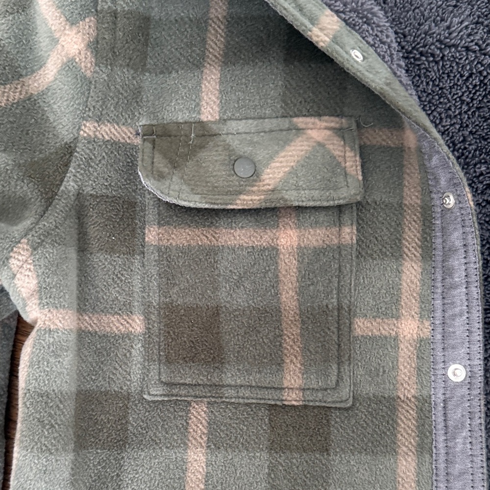 Olive Plaid Men's Shirt Jacket - Picture 3 of 8